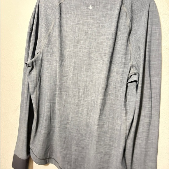 Lululemon Gray Long Sleeve Men's Shirt - Picture 3 of 7